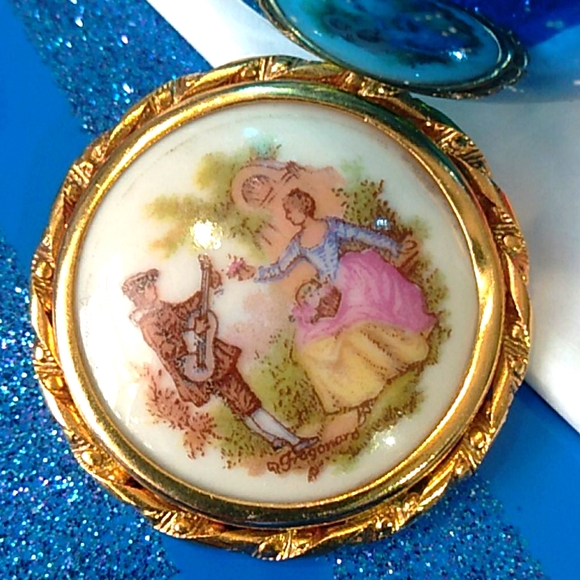 Limoges Vintage Hand-Painted Enameled Brooch - Picture 2 of 8